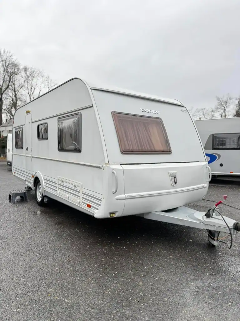"Karavan Tabbert DaVinci 525 – ideální volba pro komfortní rodinné cestování"