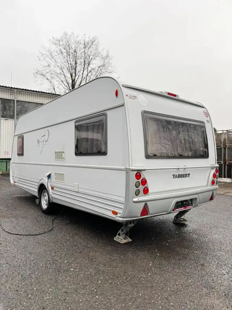 "Karavan Tabbert DaVinci 525 – ideální volba pro komfortní rodinné cestování"