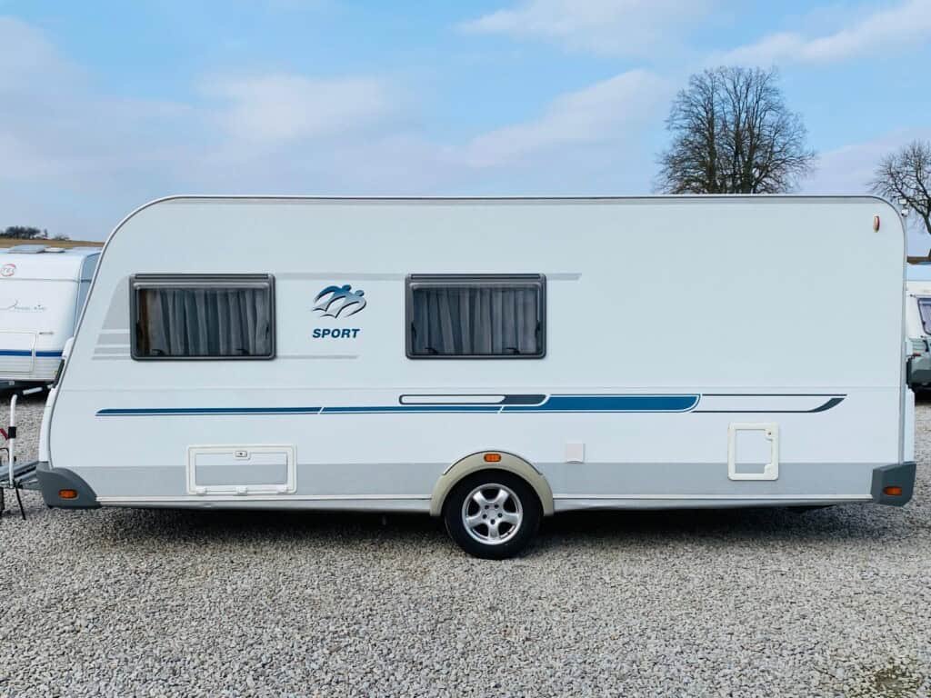 "Karavan Knaus Sport 500 – ideální volba pro komfortní rodinné cestování"