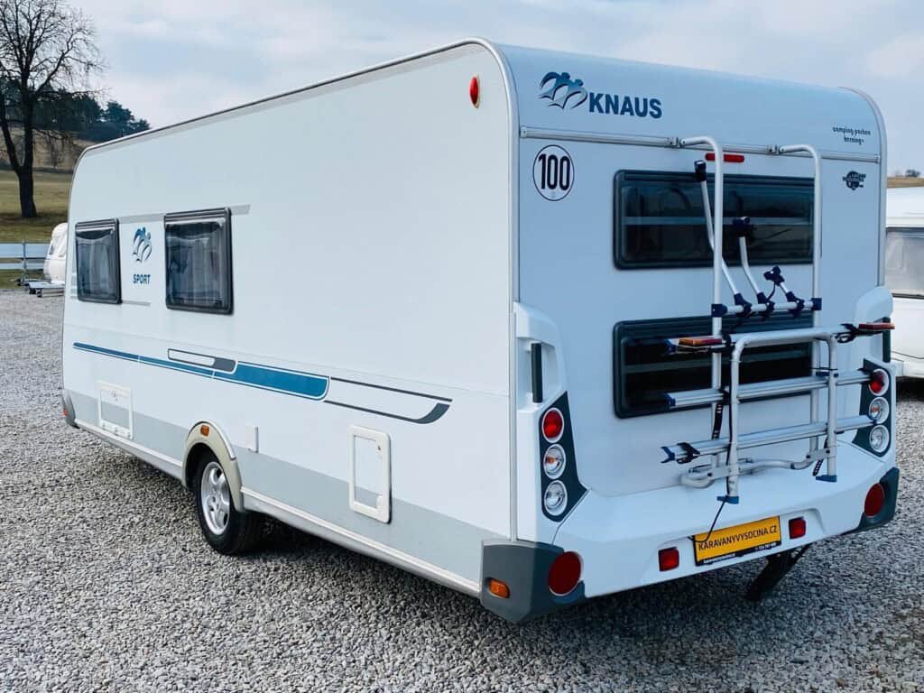 "Karavan Knaus Sport 500 – ideální volba pro komfortní rodinné cestování"