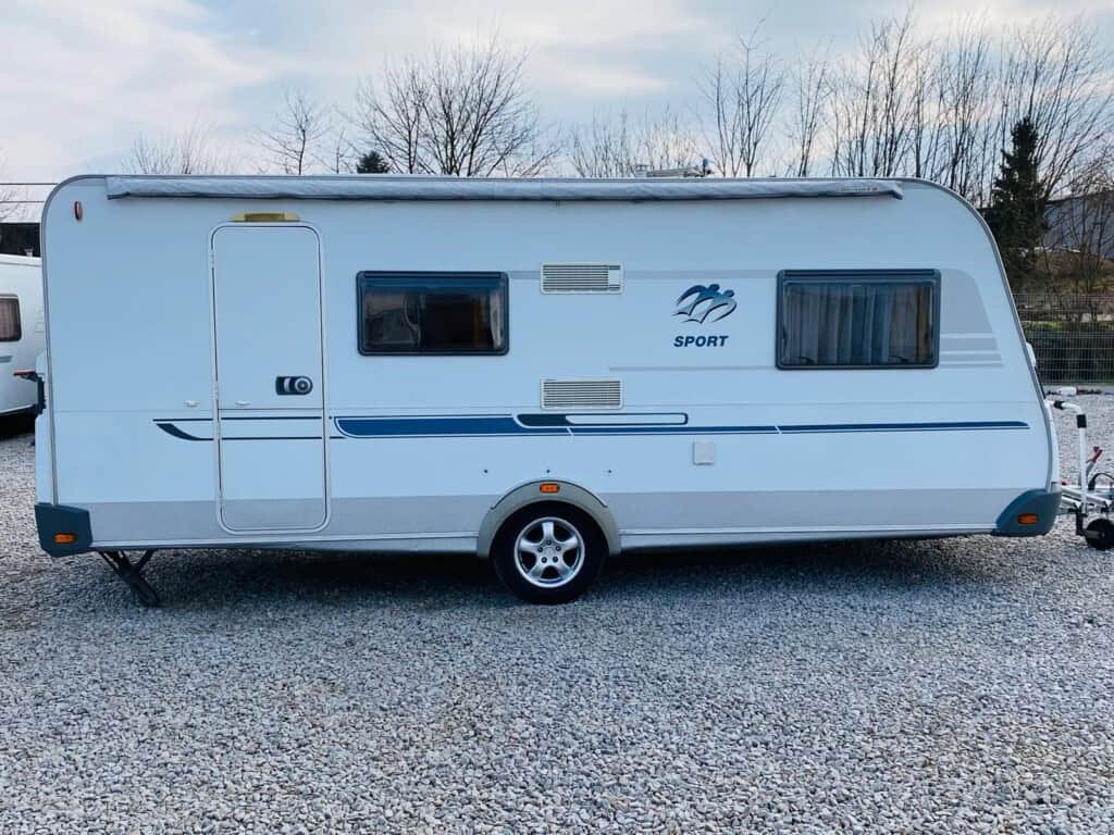 "Karavan Knaus Sport 500 – ideální volba pro komfortní rodinné cestování"