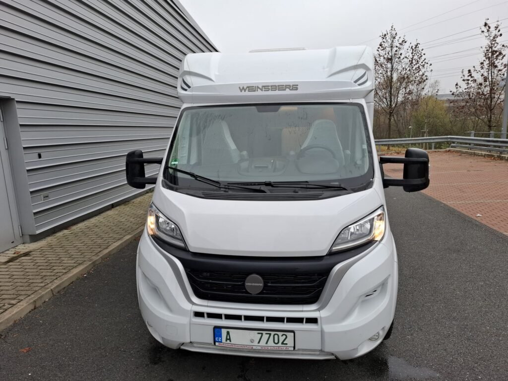 Obytné auto Weinsberg s moderním designem, ideální pro dobrodružství a cestování. Umožněte si svobodu na cestách!