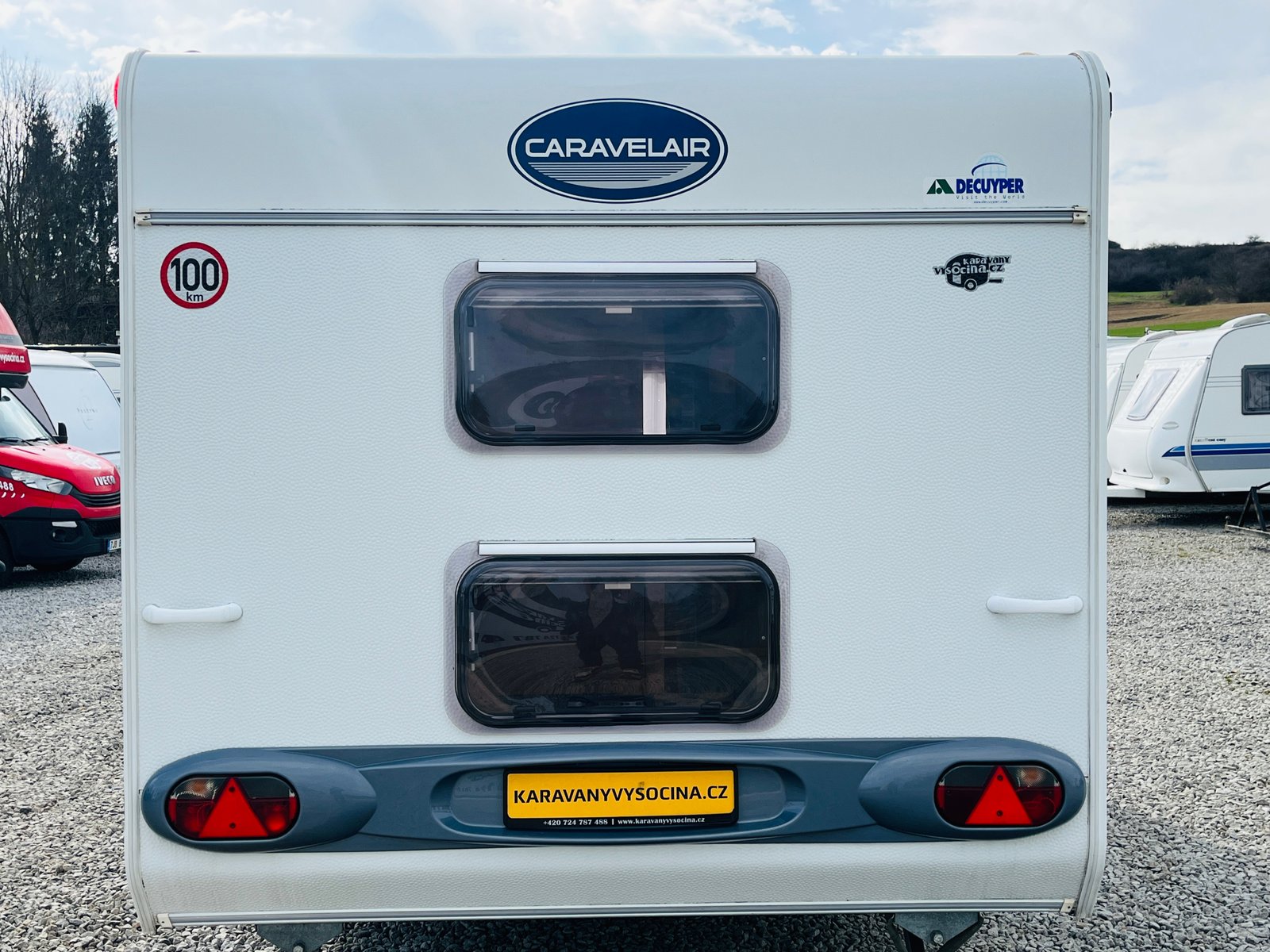 Karavan CARAVELAIR s označením 100 km/h. Ideální pro vaši dovolenou!