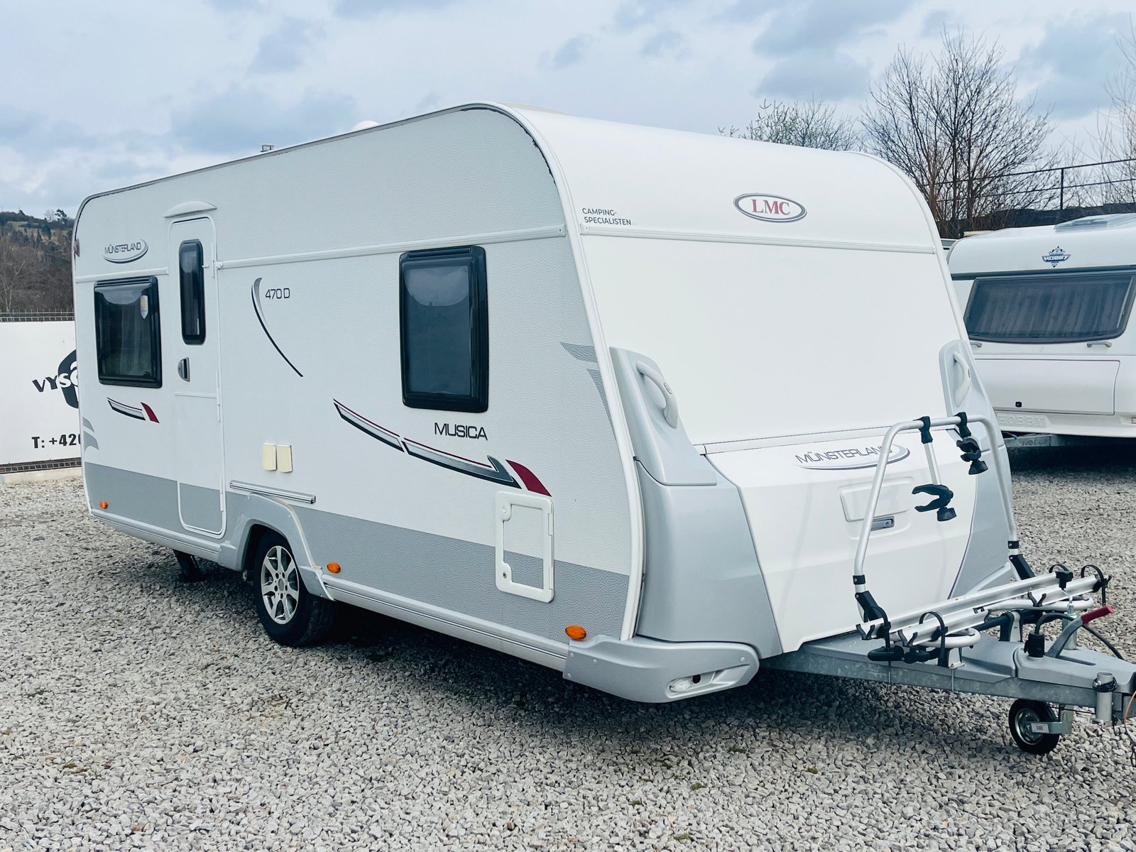 Karavan LMC Musica 470 D, ideální pro vaše dobrodružné cesty. Komfort a mobilita na dosah ruky!