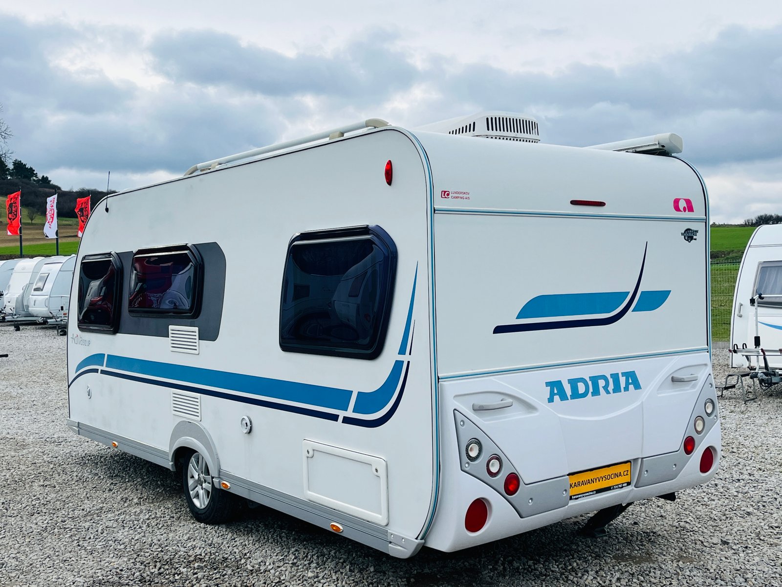 Přívěs za auto Adria, model Altea. Ideální společník pro vaše dobrodružství!