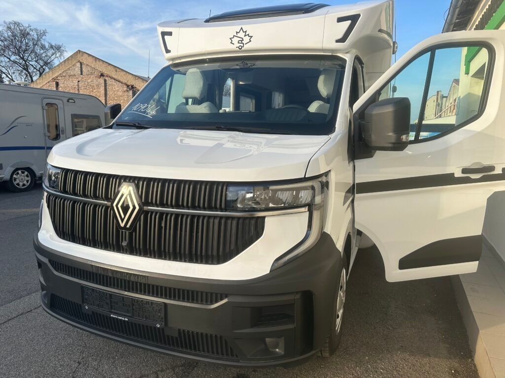 Obytné auto Renault, moderní design a prostorný interiér, ideální pro dobrodružství na cestách.