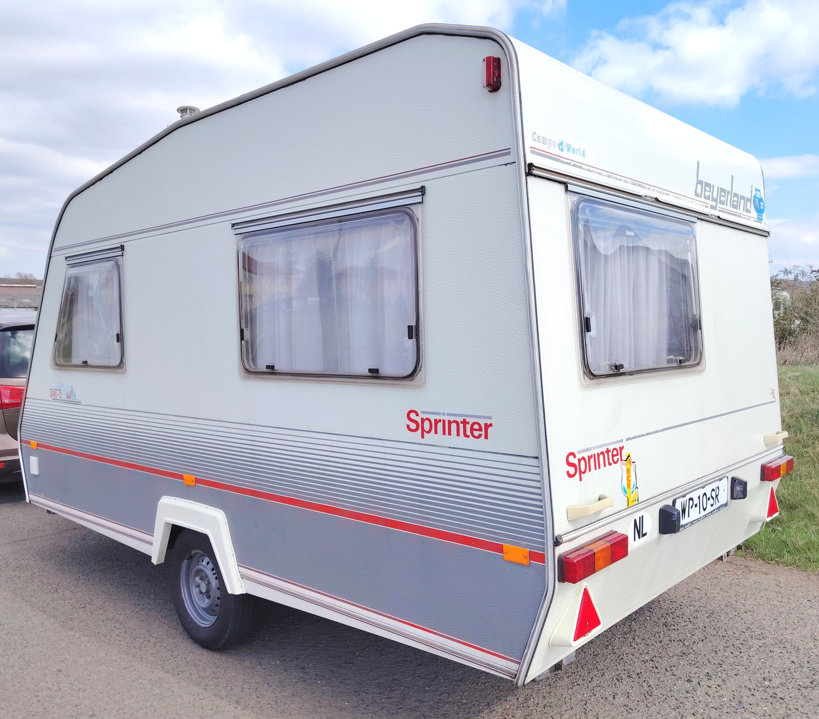 Karavan Beyerland Sprinter, ideální pro dobrodružství na cestách. Komfort a styl v jednom.