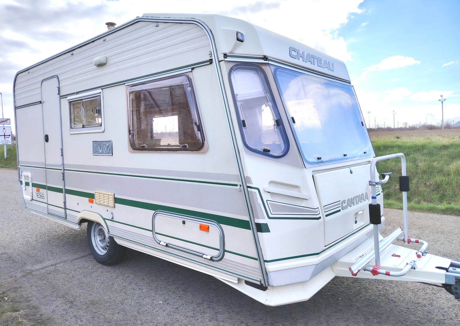 Karavan Chateau Cantara, ideální společník na cestování a dobrodružství v přírodě.